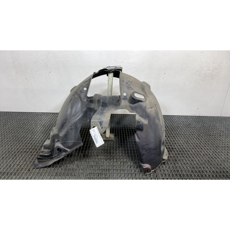 Pare boue avant gauche RENAULT MEGANE 3 Photo n°1