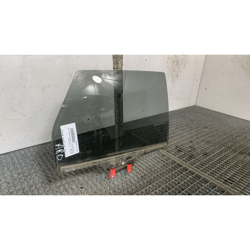 Vitre arriere droit SUZUKI BALENO 2 Photo n°2