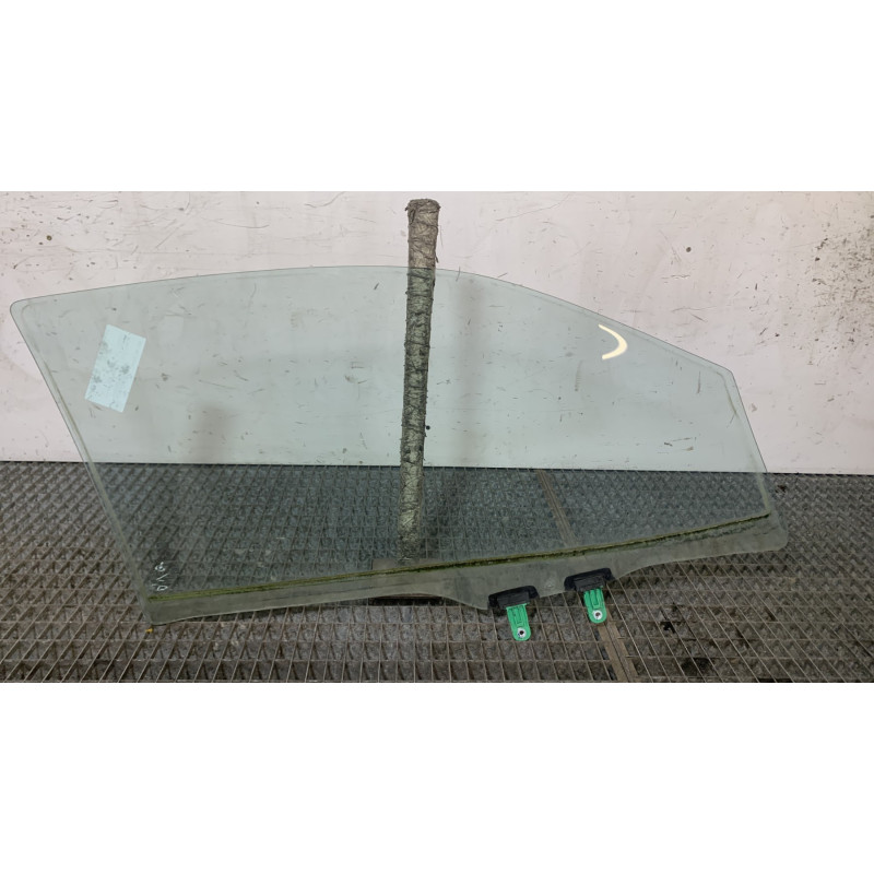 Vitre avant gauche SUZUKI BALENO 2 Photo n°4