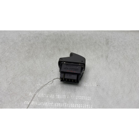 Interrupteur de leve vitre avant gauche RENAULT SCENIC 1