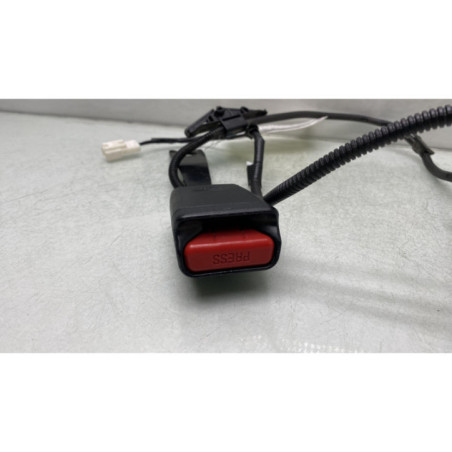 Attache ceinture avant gauche TOYOTA YARIS 3