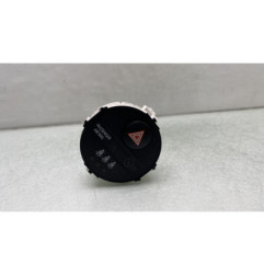 Bouton de warning TOYOTA YARIS 3 Photo n°1