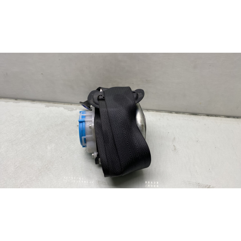Pretensionneur de ceinture avant gauche TOYOTA YARIS 3 Photo n°2