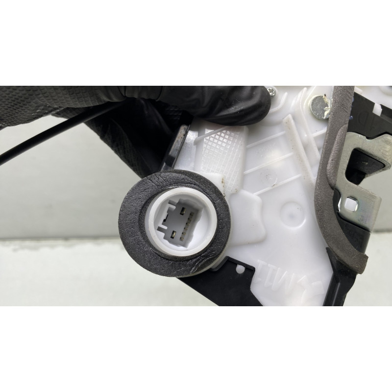 Serrure avant gauche TOYOTA YARIS 3 Photo n°5