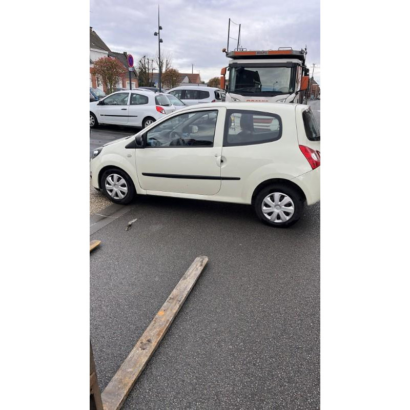 Calandre RENAULT TWINGO 2 Photo n°8