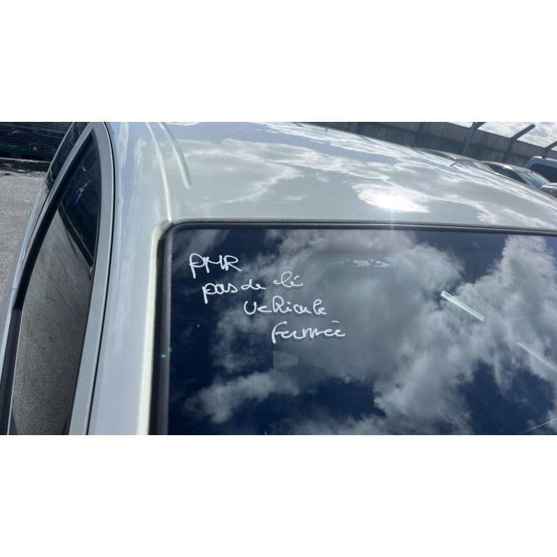 Calandre RENAULT TWINGO 2 Photo n°11