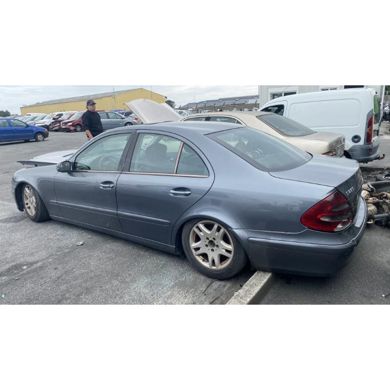 Serrure avant droit MERCEDES CLASSE E 211 Photo n°11