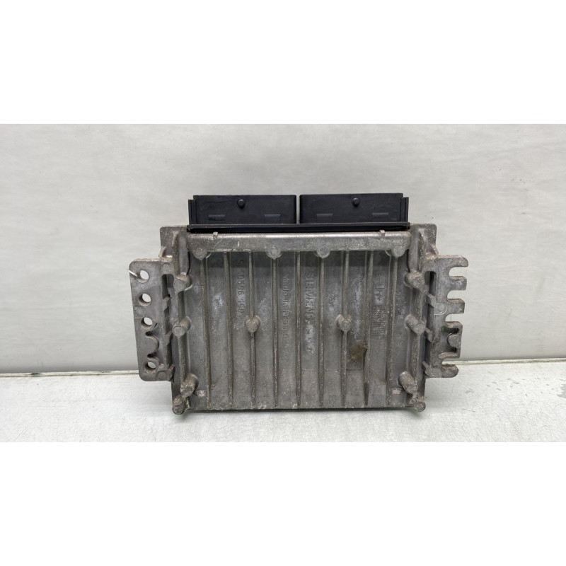 Calculateur moteur RENAULT CLIO 2 Photo n°1