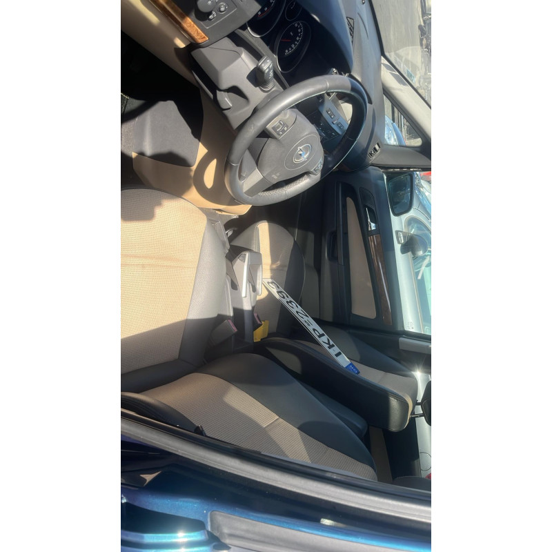Calculateur moteur OPEL ZAFIRA B Photo n°9