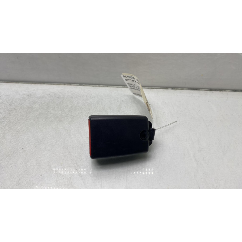 Attache ceinture arriere droit RENAULT TWINGO 2 Photo n°1