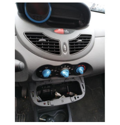 Attache ceinture arriere droit RENAULT TWINGO 2
