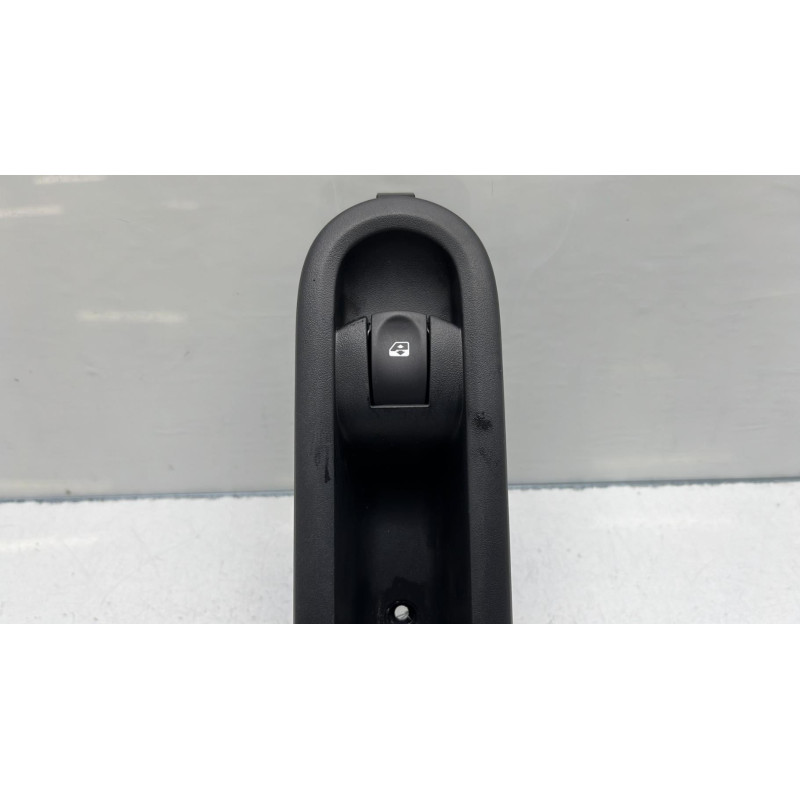 Interrupteur de leve vitre avant droit RENAULT TWINGO 2 Photo n°2