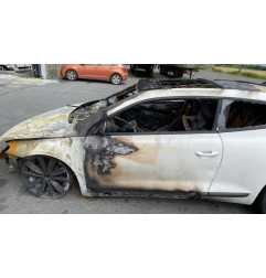 Verin de coffre VOLKSWAGEN SCIROCCO 3