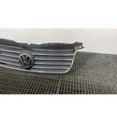 Calandre VOLKSWAGEN PASSAT 4