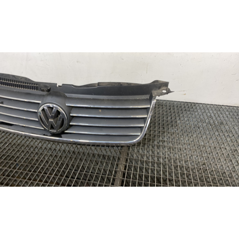 Calandre VOLKSWAGEN PASSAT 4 Photo n°2