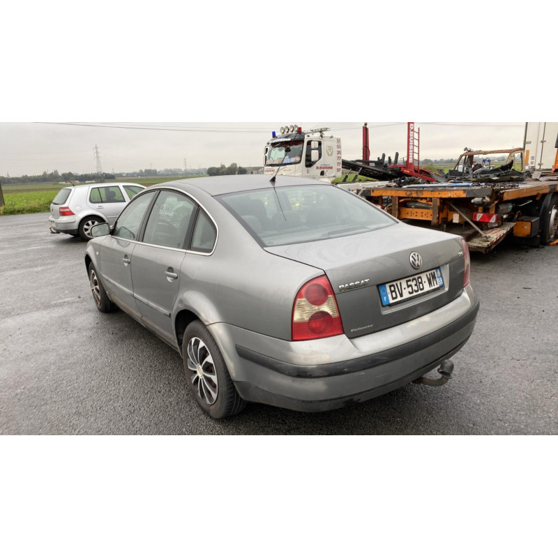 Calandre VOLKSWAGEN PASSAT 4 Photo n°5