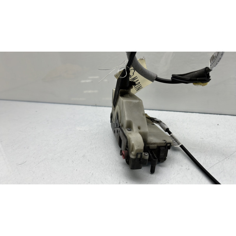 Serrure arriere droit PEUGEOT 208 1 Photo n°8