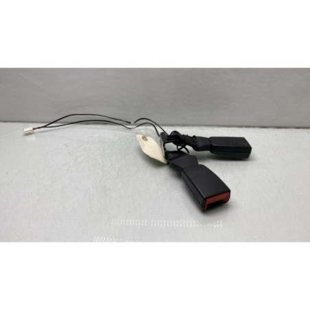 Attache ceinture arriere droit CITROEN C4 CACTUS Photo n°1