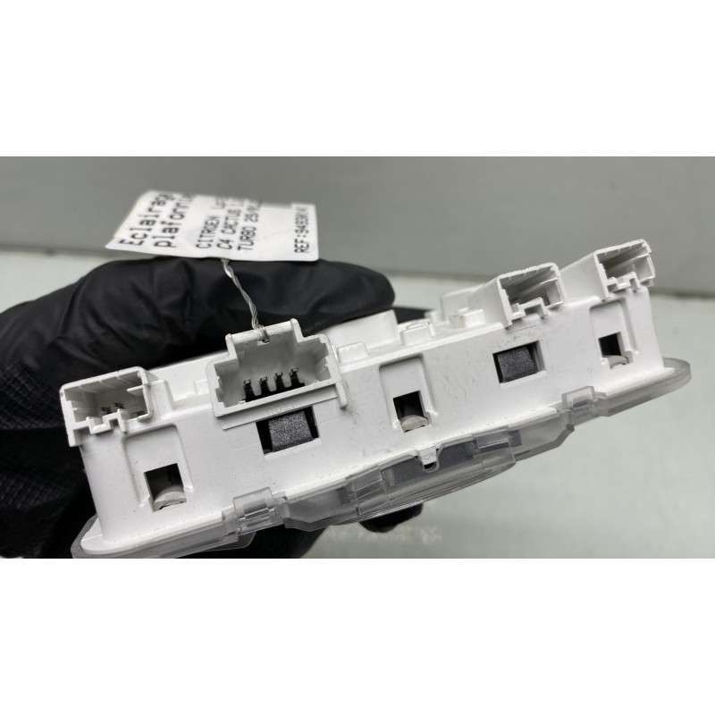 Eclairage de plafonnier CITROEN C4 CACTUS Photo n°3