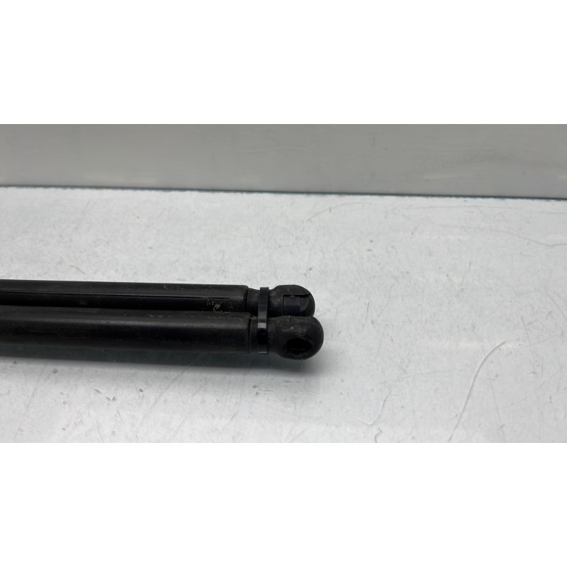Verin de coffre FORD FOCUS 2 Photo n°3