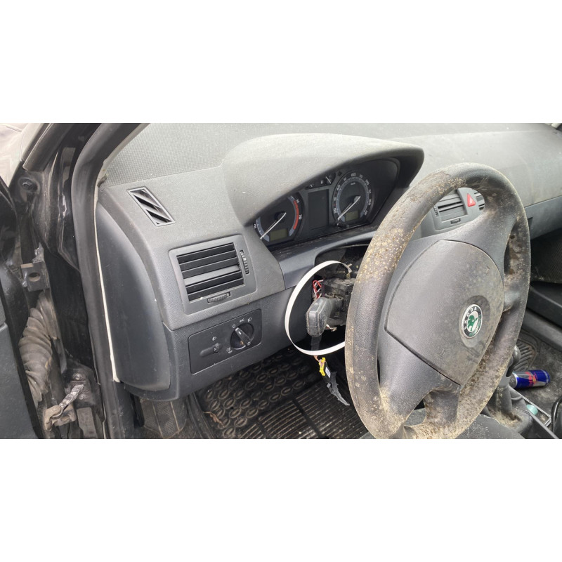 Custode arriere droit (porte) SKODA FABIA 1 Photo n°18