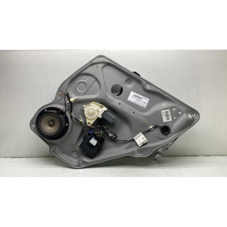 Leve vitre electrique arriere droit MERCEDES CLASSE B 245 Photo n°1