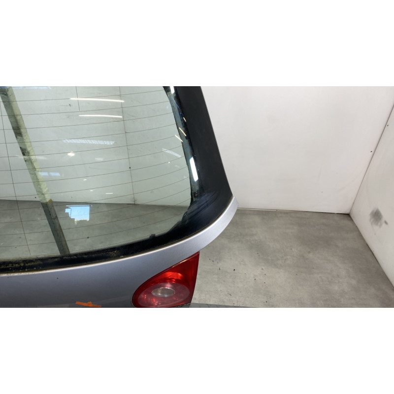 Malle/Hayon arriere VOLKSWAGEN GOLF 5 Photo n°5