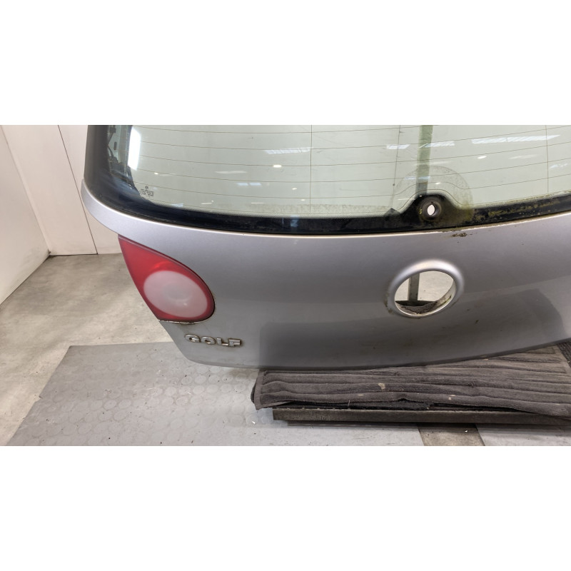 Malle/Hayon arriere VOLKSWAGEN GOLF 5 Photo n°8