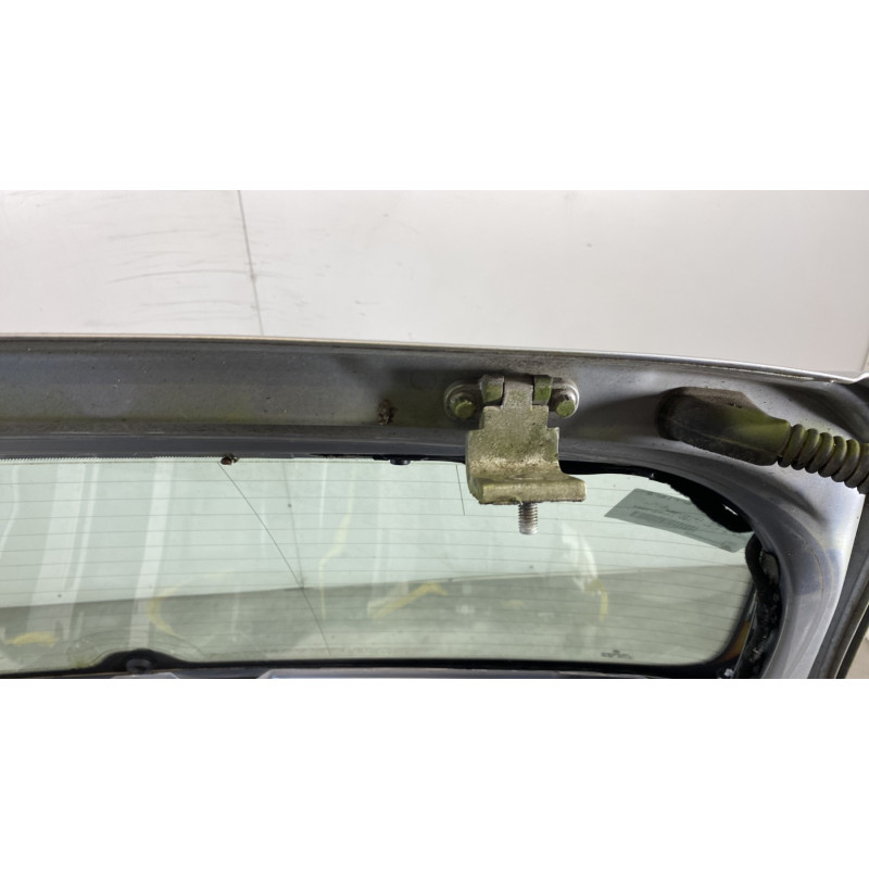 Malle/Hayon arriere VOLKSWAGEN GOLF 5 Photo n°10