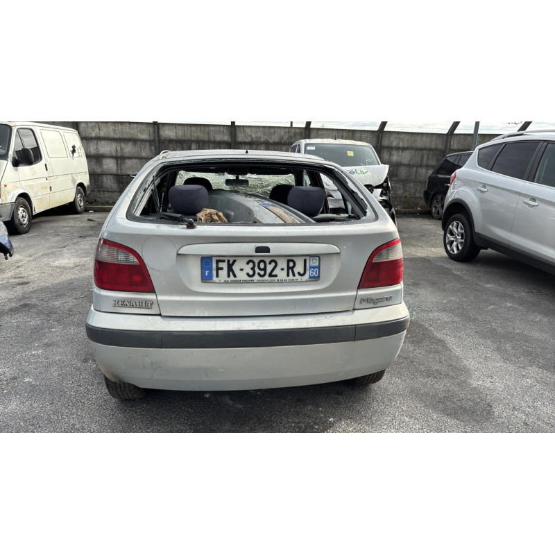 Cric RENAULT MEGANE 1 Photo n°19
