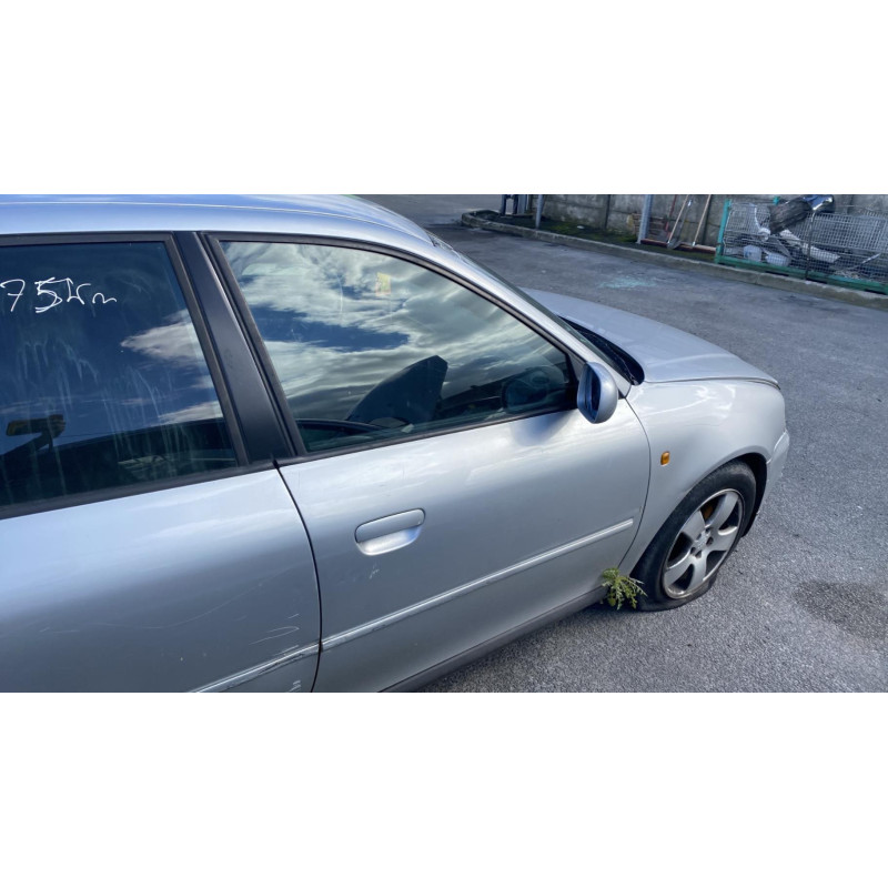 Vitre avant droit AUDI A3 1 Photo n°11