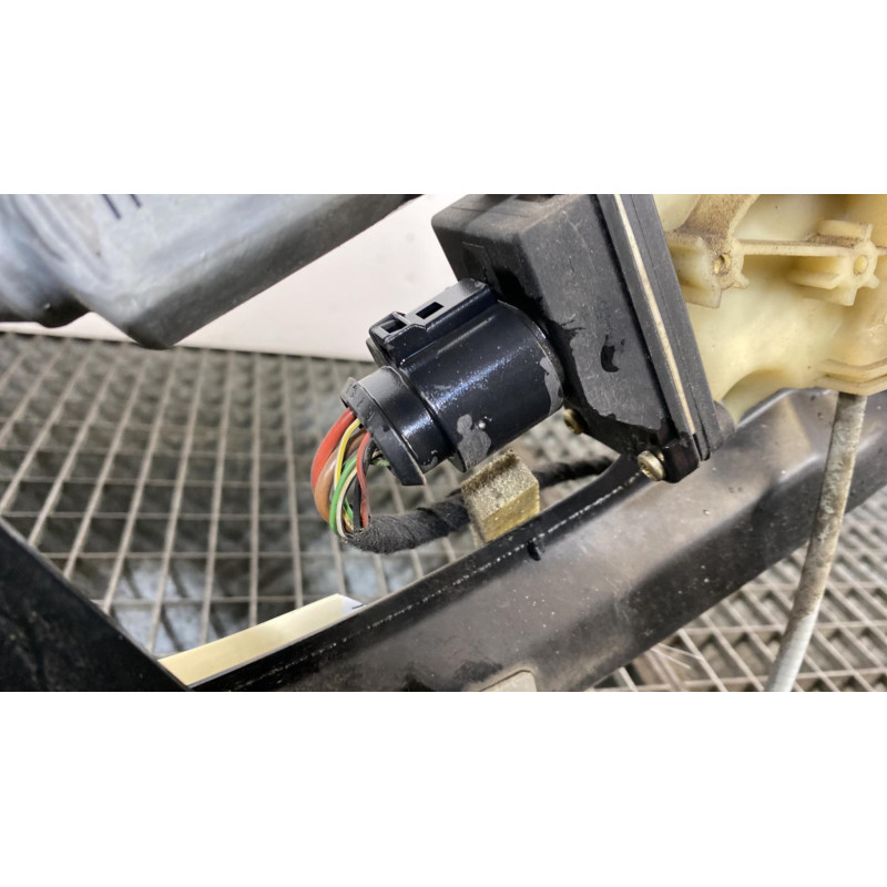 Leve vitre electrique arriere droit AUDI A3 1 Photo n°3