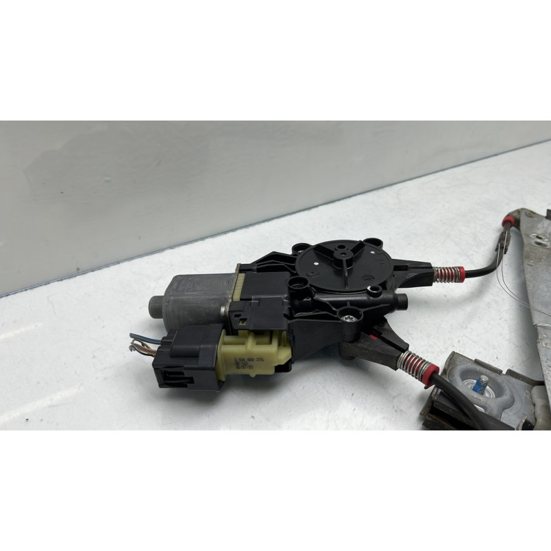 Leve vitre electrique avant gauche FORD FIESTA 6 Photo n°3