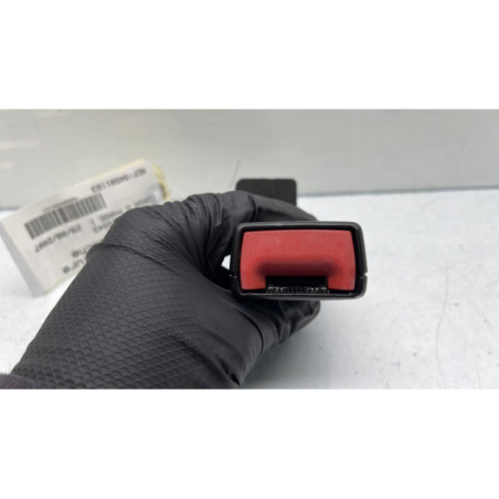 Attache ceinture arriere gauche OPEL CORSA D Photo n°1