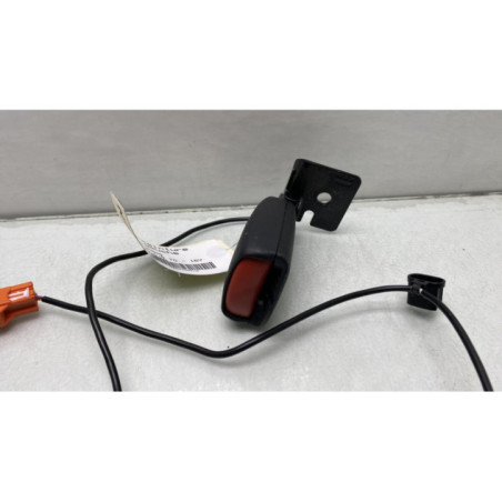 Attache ceinture arriere gauche VOLVO C 30 Photo n°1