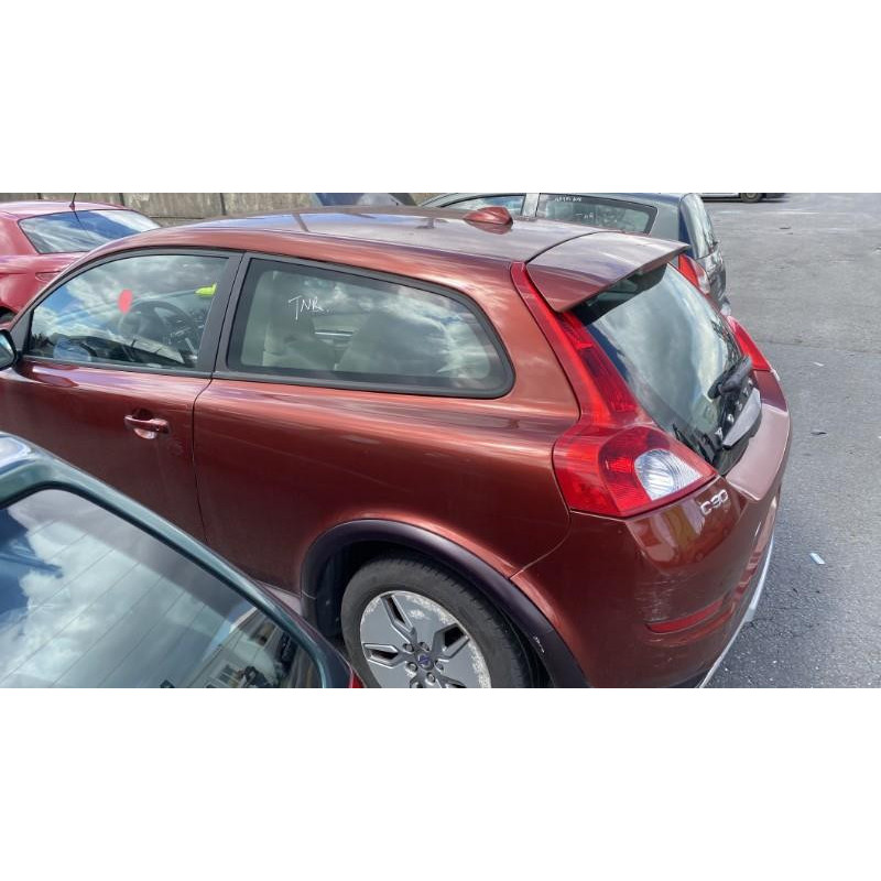 Pare boue arriere gauche VOLVO C 30 Photo n°6