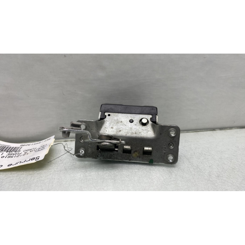 Serrure de coffre OPEL MERIVA A Photo n°1