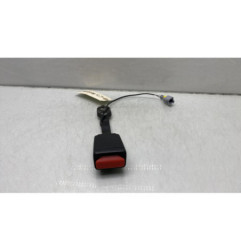 Attache ceinture avant gauche PEUGEOT 208 1