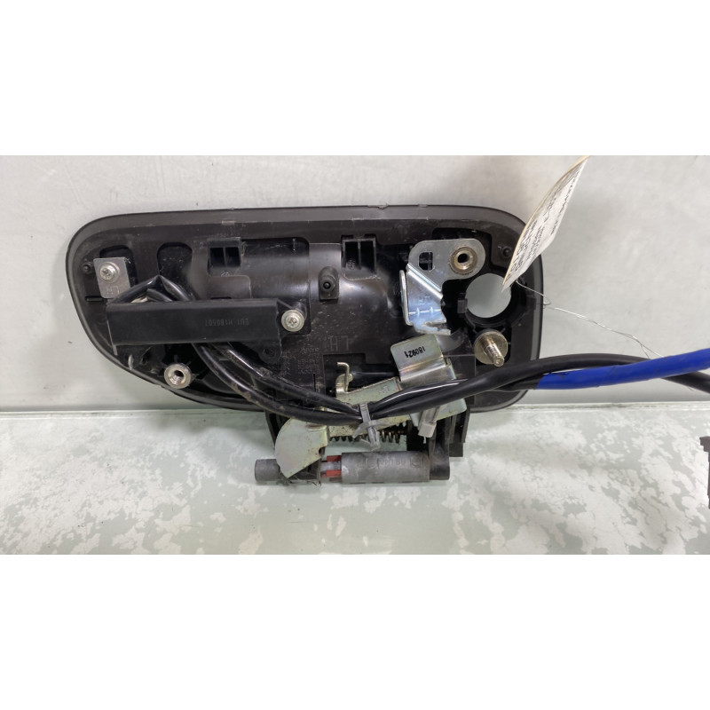 Poignee porte avant gauche NISSAN NV200 Photo n°2