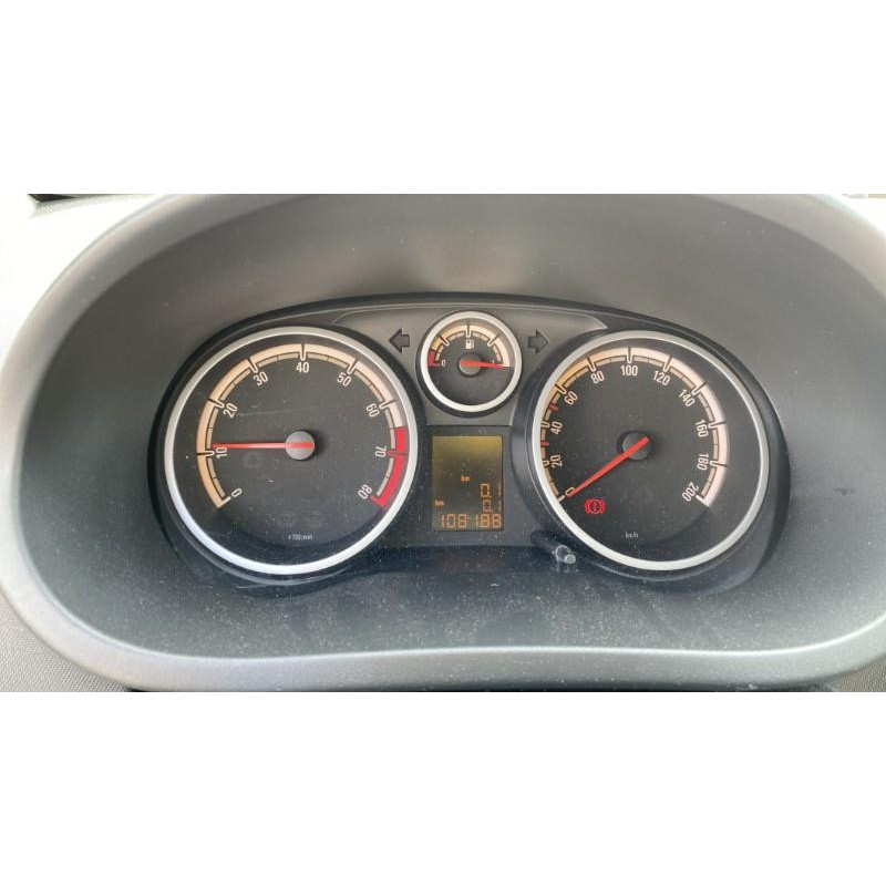Feu arriere principal droit (feux) OPEL CORSA D Photo n°10