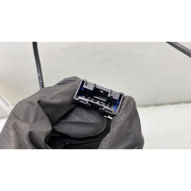 Attache ceinture avant gauche PEUGEOT PARTNER 2 Photo n°3