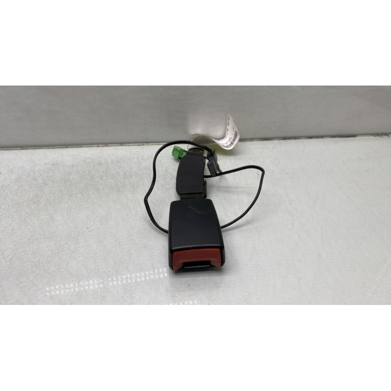 Attache ceinture avant droit VOLKSWAGEN POLO 5 Photo n°3