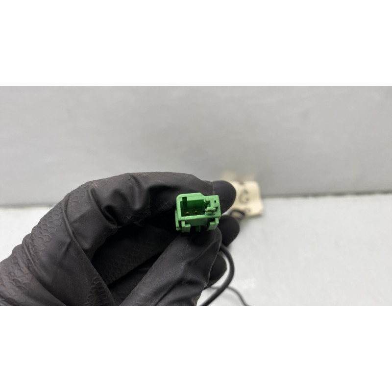 Attache ceinture avant droit VOLKSWAGEN POLO 5 Photo n°4
