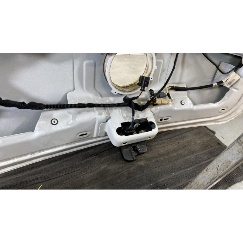 Malle/Hayon arriere VOLKSWAGEN POLO 5 Photo n°1