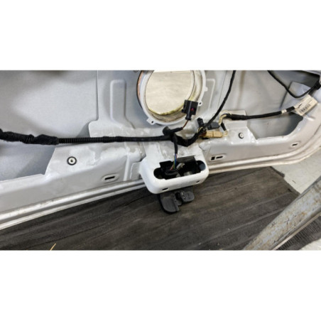 Malle/Hayon arriere VOLKSWAGEN POLO 5 Photo n°1