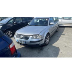 Serrure avant droit VOLKSWAGEN PASSAT 4