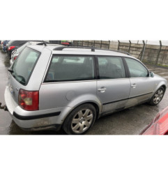 Serrure avant droit VOLKSWAGEN PASSAT 4