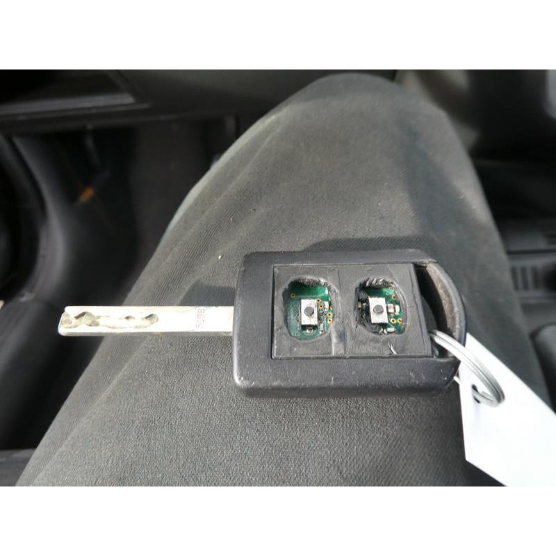Leve vitre electrique avant gauche OPEL CORSA C Photo n°14