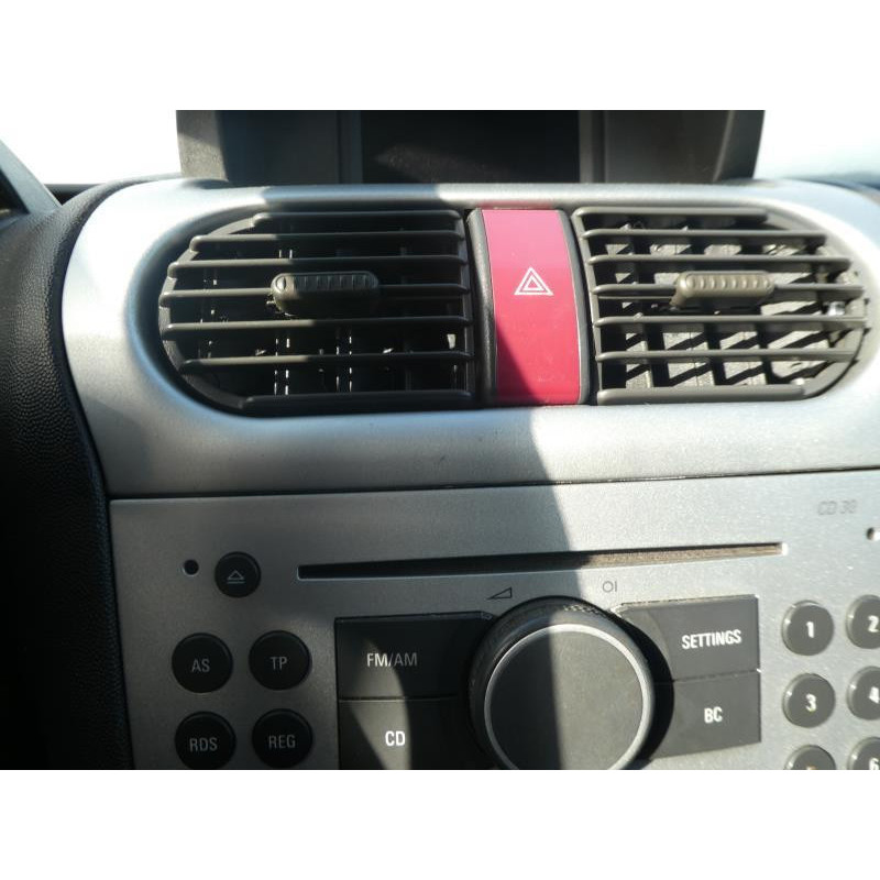 Leve vitre electrique avant gauche OPEL CORSA C Photo n°17