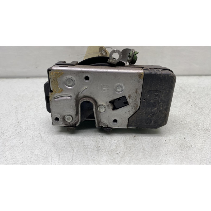 Serrure avant gauche OPEL CORSA C Photo n°4